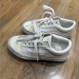 Girl’s Vans Sparkle Low-Top Sneakers